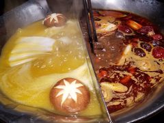 红颜花胶鸡锅-湊湊火锅·茶憩(杭州湖滨银泰in77店)