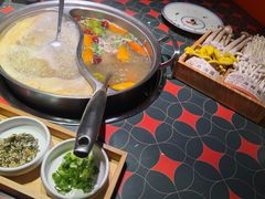 -南城十里潮汕鲜牛火锅·鲜虾生滚粥(融汇老商埠店)