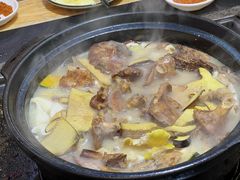 -有一锅·野生菌黑山羊腊排骨火锅(古城北门店)