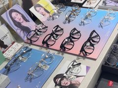 -视野联行眼镜蔡司·依视路官方授权店(顺城店)