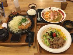肥牛沙拉乌冬面-雷门拉面·现熬骨汤(凯德来福士店)