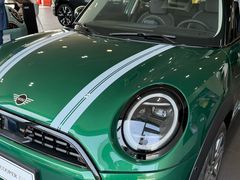 -上海宝诚中环BMW·MINI4S店