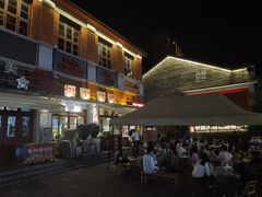 -巴陵广场