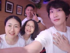 -小草屋轰趴馆别墅派对新场团建家庭聚会