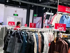 -燕莎奥特莱斯购物中心