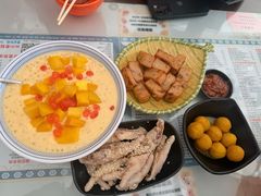 沙姜鸡脚-黄师奶甜品店