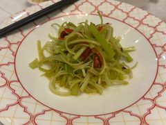 -汗腾格里·风味餐厅(新疆驻京办店)