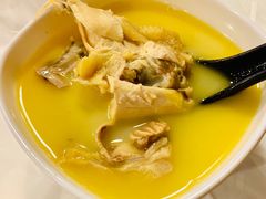 -鲜入围煮花胶鸡海鲜火锅