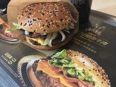 双层培根厚牛堡-麦当劳(总统大酒店店)