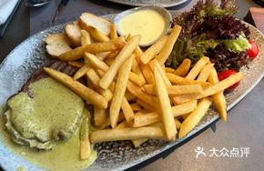 Parisian Steak Platter