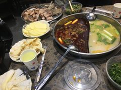 -肖肖酸萝卜鱼火锅(总店)