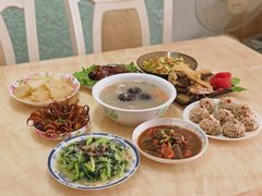 -爱的果实月嫂育婴师(世纪东方店)