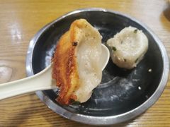 -黄阿姨锅贴大王(万航渡路店)