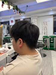 -镁连社·美联社