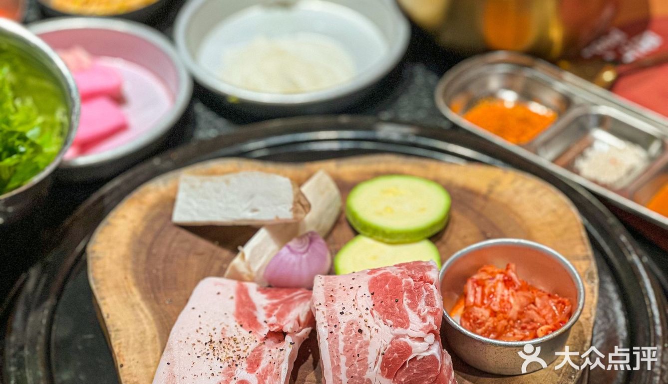 广州蚂蚁洞｜一秒穿越到韩剧的烤肉店！