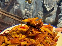 -威记烧嘢·南宁烧烤·超级生牛(绿地店)
