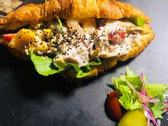 -HIGH FIVE哈福手工汉堡(桂林路店)