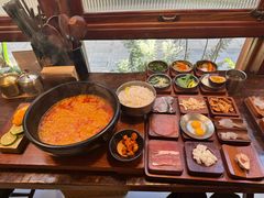 -银米·云南传统过桥米线(双廊黑金冠店)