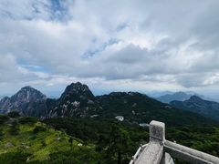 -光明顶山庄