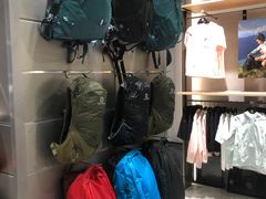 -SALOMON萨洛蒙(北京王府中环店)