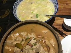 -泉畔人家·老济南经典鲁菜(大明湖店)