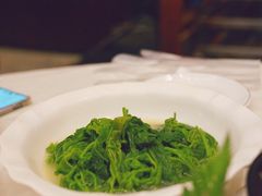 浓汤桑叶苗-五谷芳乳鸽王(海景店)