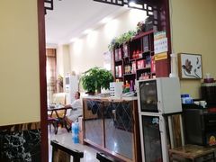 -壹阁胡羊焖饼(特色小吃街店)