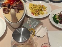 -八府香鸭·啫啫煲(华山路店)