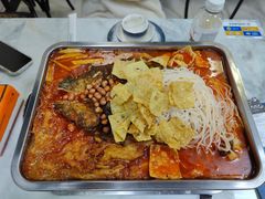 -在巷子里的烤肉店·螺蛳粉烤鱼·牛蛙(和美城店)
