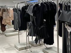 -URBAN REVIVO(济南世茂广场店)
