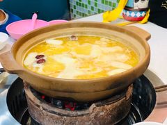 鸡煲花胶汤-港迹·鲜围煮海鲜火锅(湖州时代广场店)