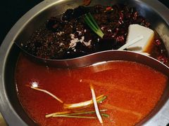 -沸炉重庆老火锅(军事博物馆店)