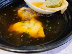 野荠菜鲜肉馄饨-南小馆(迪士尼小镇店)