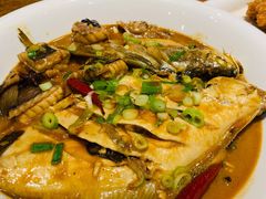 家焖杂拌鱼-日月昇海鲜码头(开发区五彩城店)