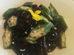 巧拌秋葵木耳-悦融·京鲁菜·露台花园(安定门店)