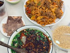 -伊穆祥牛肉面总店·清真
