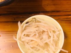 -丽虹云南过桥米线(兴工街店)