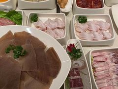 -海底捞火锅鲜切牛肉主题店(长寿路店)