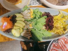 -老牌坊云南鱼豆花火锅(哈西万达店)
