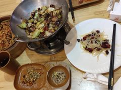 -小六汤包砂煲菜(文景路店)