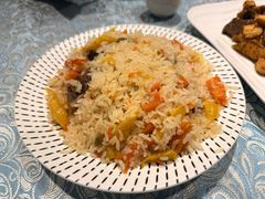 碎肉手抓饭-巴扎美食·新疆菜·西域歌舞表演餐厅(新疆大厦店)