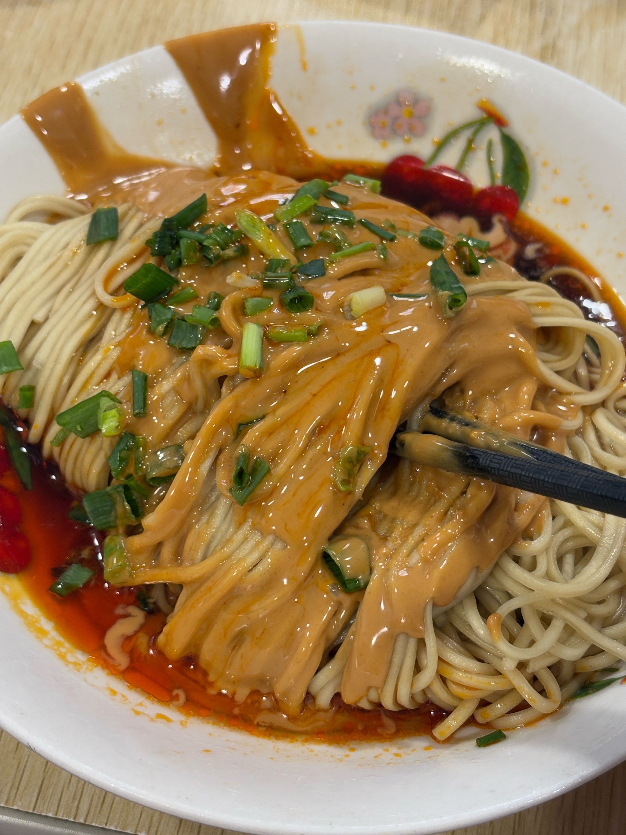 麻酱拌面原来这么香