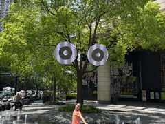 -瑞虹新天地月亮湾