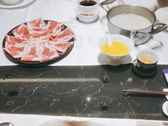 -红鼎豆捞·非遗鲍皇汤火锅(宝丰路店)