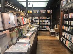 -诚品(信义店)