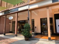 -王府井奥莱临潼小镇(临潼店)