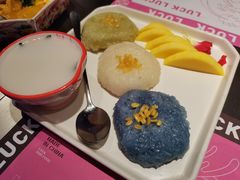 三色香芒糯米飯-新越盏·东南亚料理(捷登都会店)