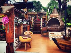 -Log Home Boutique Hotel