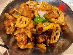 香辣干锅牛蛙-避风塘(金山万达店)