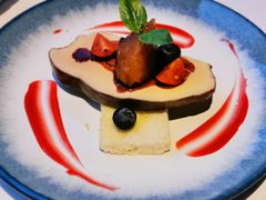 自制法式鹅肝酱佐以蓝莓汁-天玑高空江景餐厅&酒吧Sky Secret Restaurant&Bar